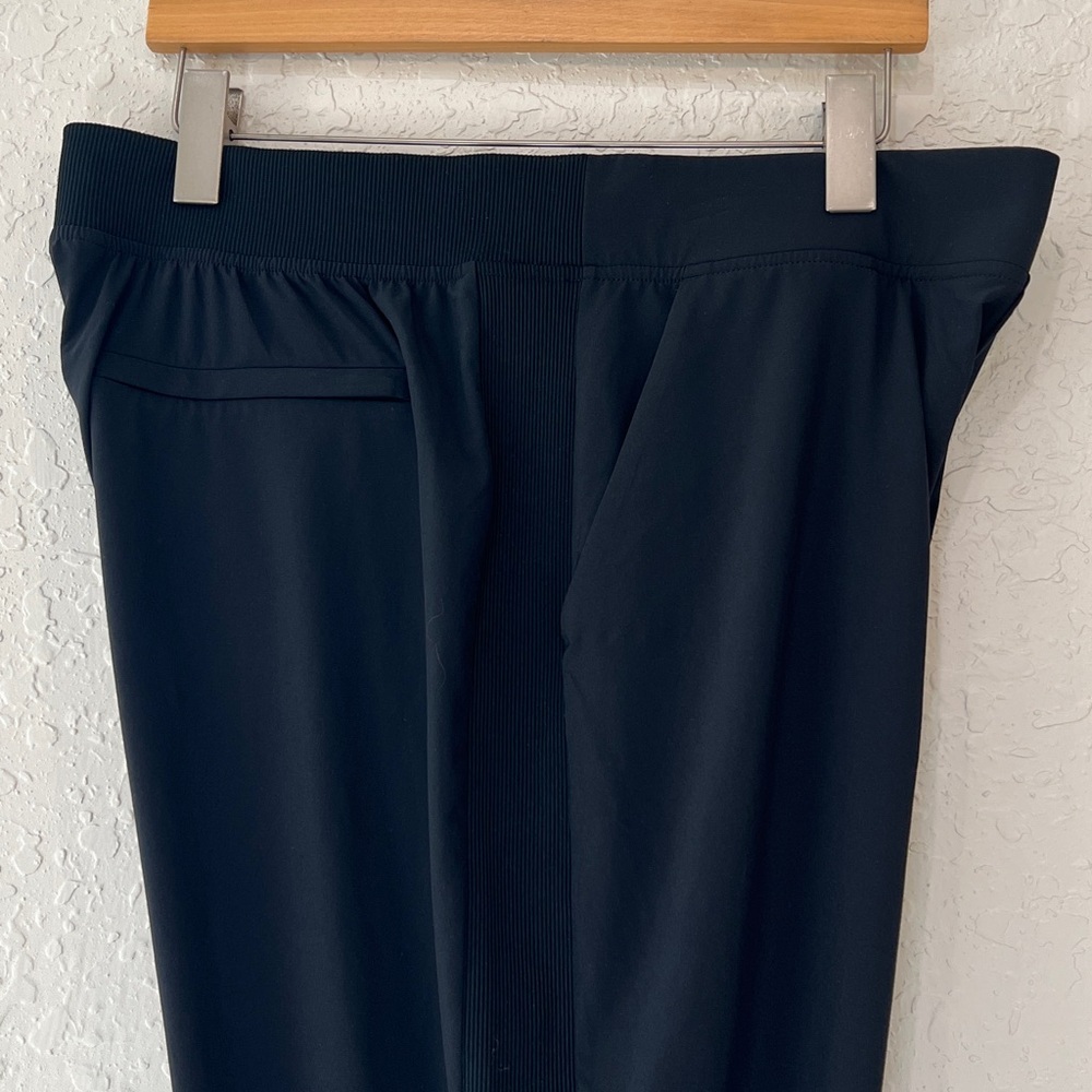 Athleta Brooklyn Ankle Pant Black Featherweight Stretch Size 14 - Picture 8 of 12